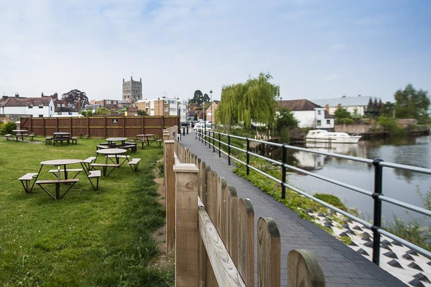 The Royal Hop Pole Wetherspoon Tewkesbury Exteriér fotografie